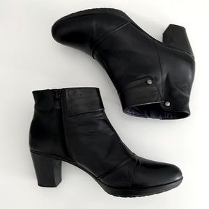 SOLD ❌ listing For Joell-Genuine Leather Ankle Boots Black Low Heel